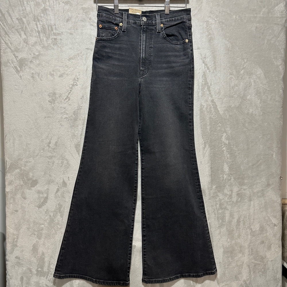 Levis Ribcage Bell Jeans Womens 28x31 Super High Rise Flare Black A7503-0000 NWT